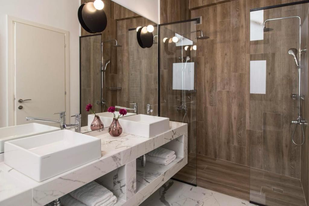 Aura Spacious 2 Bedroom Apartment Atene Esterno foto