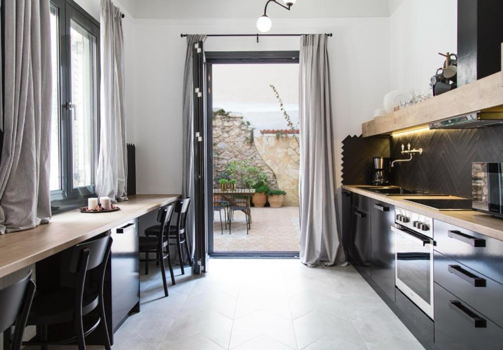 Aura Spacious 2 Bedroom Apartment Atene Esterno foto